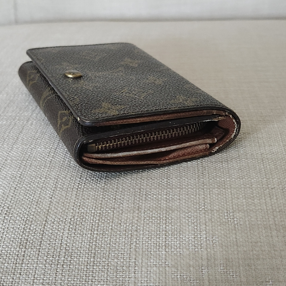 Louis Vuitton Vintage Monogram Porte Monnaie Tresor Bifold Wallet - Picture 6 of 16